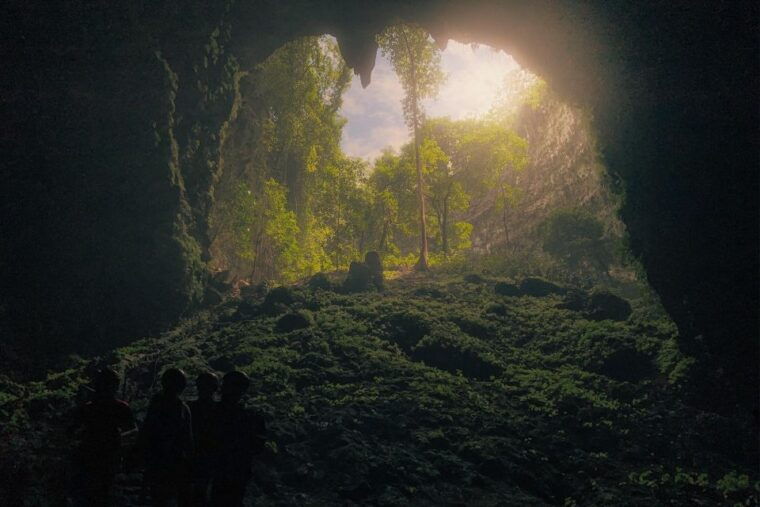 yogyakarta-the-jomblang-cave-adventure-tour