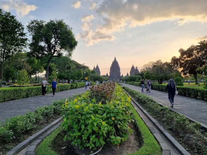 Yogyakarta: Transfer & Tour Borobudur and Prambanan Temples - What to Expect from the Tour