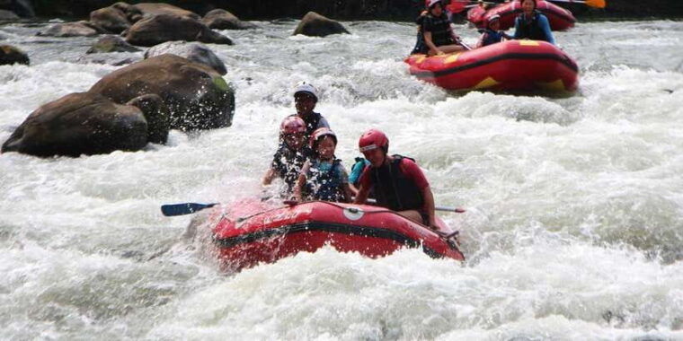 yogyakarta-white-water-rafting-and-merapi-volcano-jeep-tour