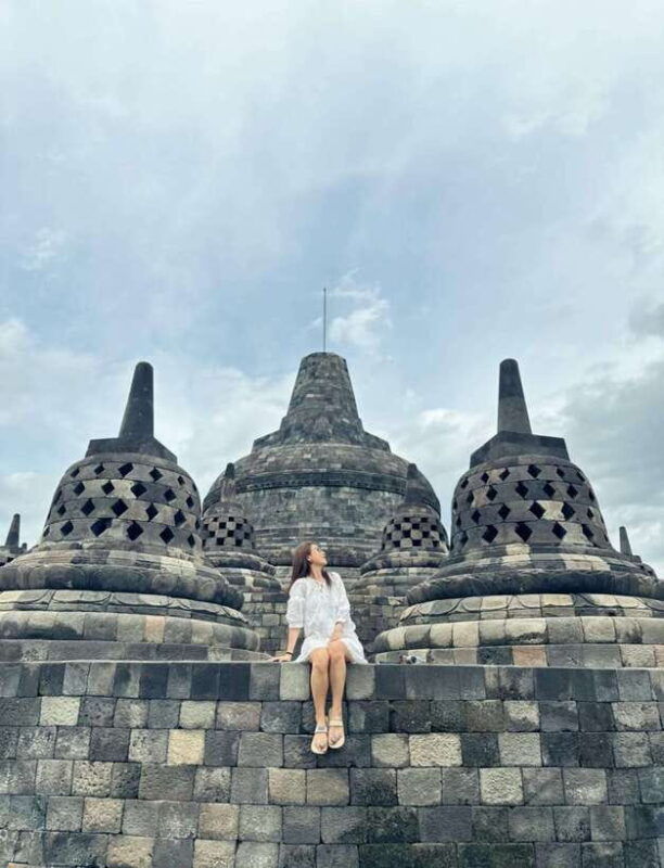 yogyakartamount-merapi-sunrise-borobudur-climb-prambanan