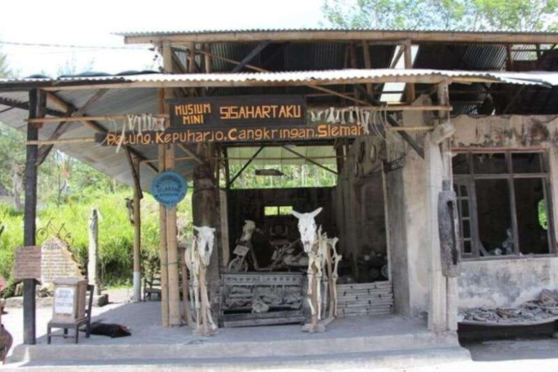 yogyakrta-mount-merapi-tour-with-jeep-4wd-adventure
