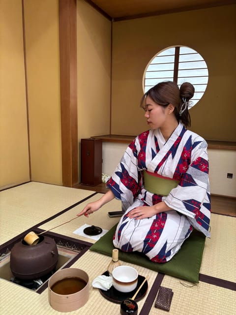 yokohama-tea-ceremony-with-sweets-and-souvenir