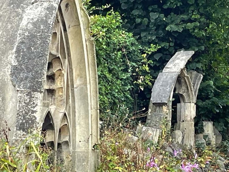 York: Forbidden Chronicles Ghosts and History Tour - Key Points