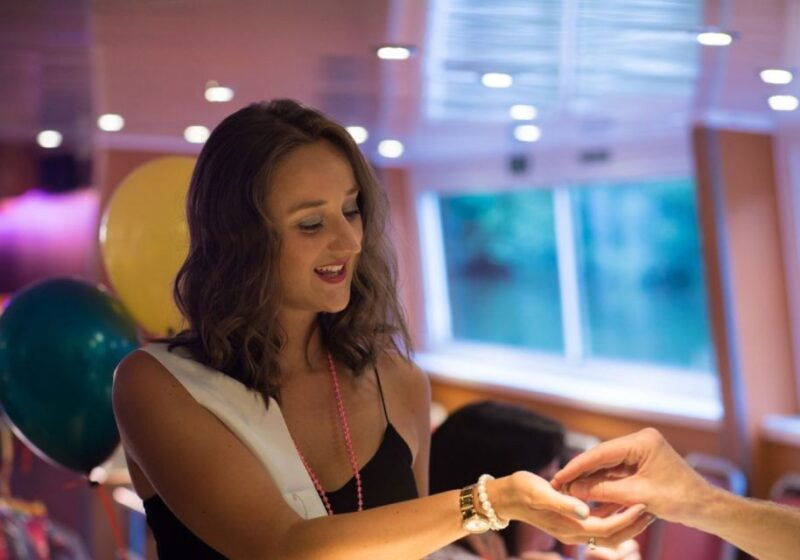 york-party-cruise-with-drink-dinner-and-dj