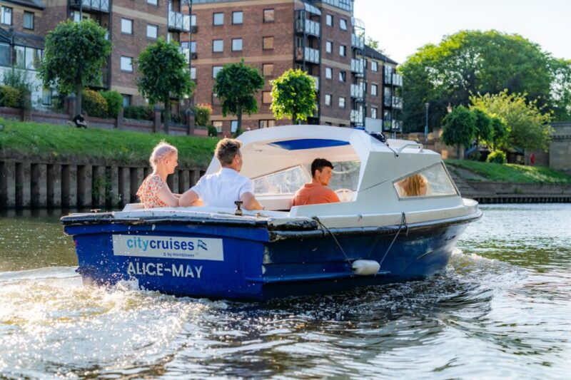 york-self-steer-boat-rental