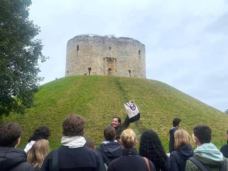 York: The Unconventional Guided Walking Tour - What to Expect: An Overview