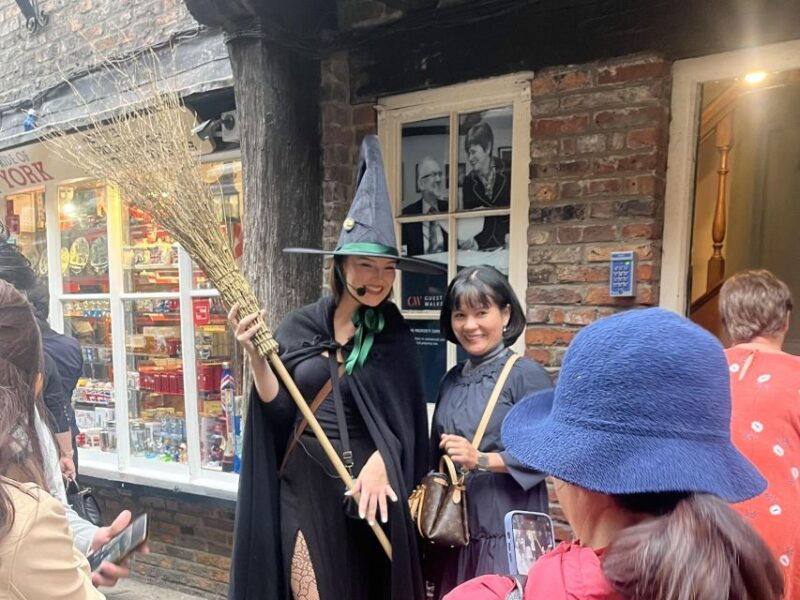 york-witches-and-history-old-town-walking-tour