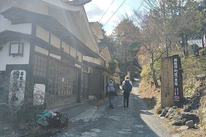 Yosegi Zaiku Craft Experience in Hakone - Who Should Consider This Tour?