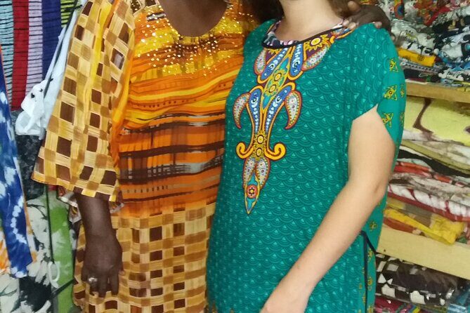 Your assistant in interpretation & in shopping in Dakar markets - The Sum Up