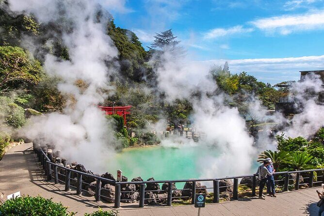 Yufuin Kinrin Lake Sea Hell Hot Springs Kyushu Zoo from Fukuoka - Key Points
