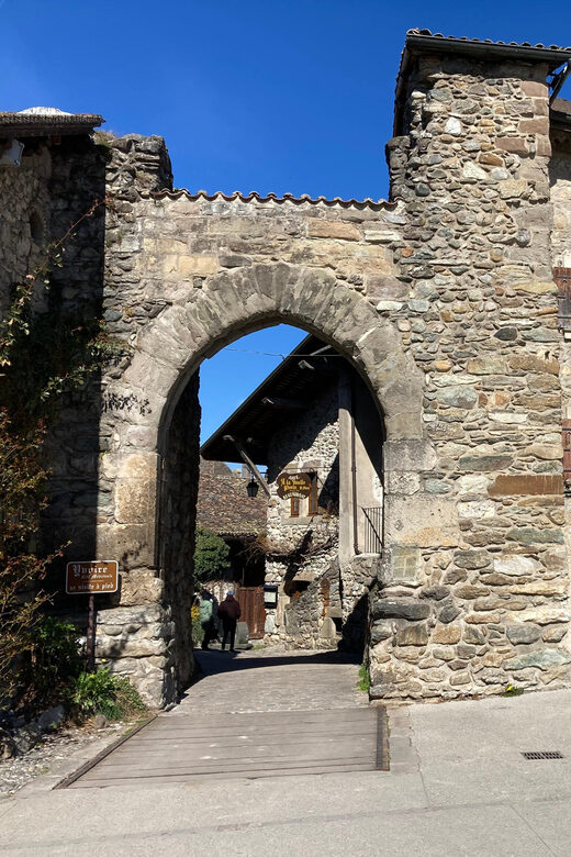 Yvoire medieval village : Walking Guided Tour - FAQ