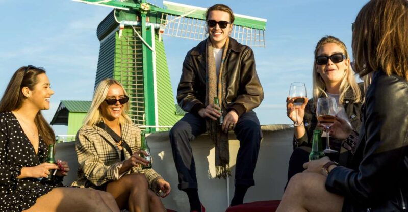 zaanse-schans-4-hours-boat-rental