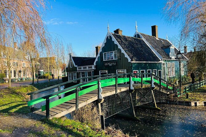 zaanse-schans-and-giethoorn-unique-day-trip-with-boat-cruise-4