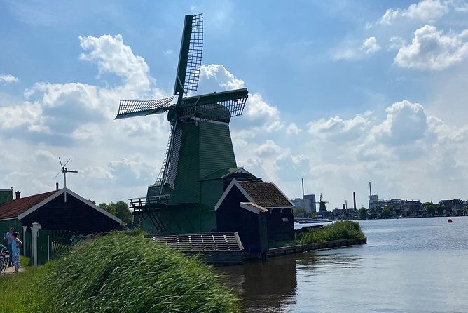 zaanse-schans-and-zaandam-countryside-electric-bike-tour