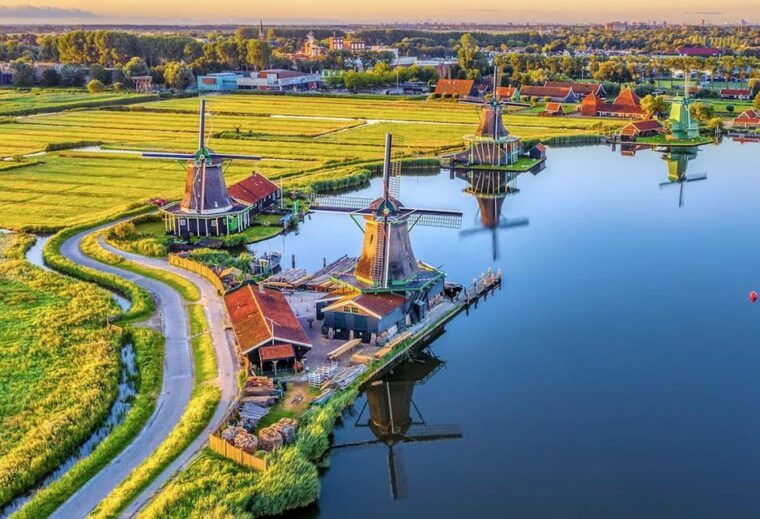 zaanse-schans-cheesefactory-volendam-private-tour