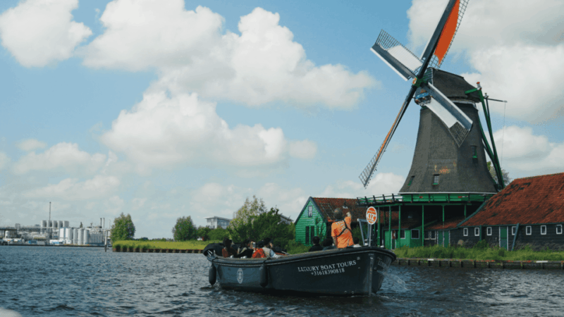 zaanse-schans-cruise-unesco-windmills-village-live-guide