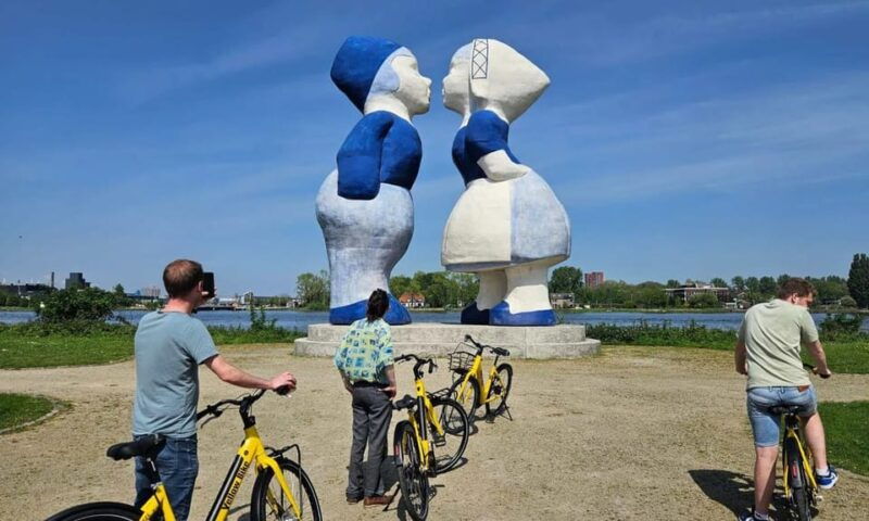 zaanse-schans-e-bike-day-trip-windmills-cheese-and-nature