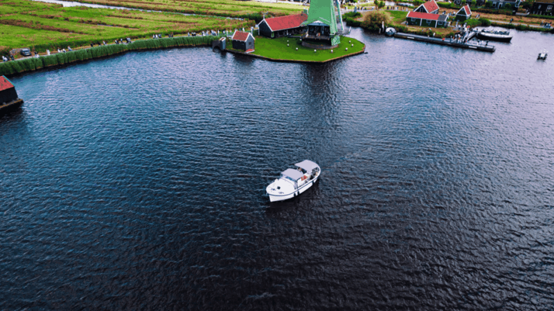 zaanse-schans-private-cruise-live-guide-optional-drinks