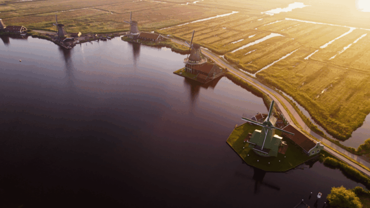 zaanse-schans-private-cruise-live-guide-optional-drinks