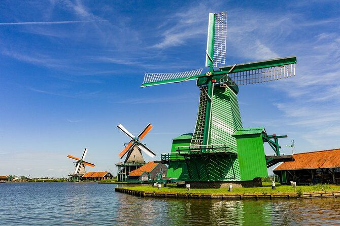 zaanse-schans-private-tour-windmills-1-2-day-in-jaguar-s-type