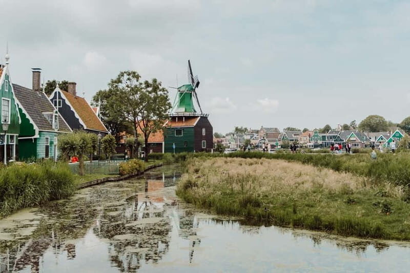 Zaanse Schans: the windmills village tour in Italian - Authenticity and Cultural Highlights
