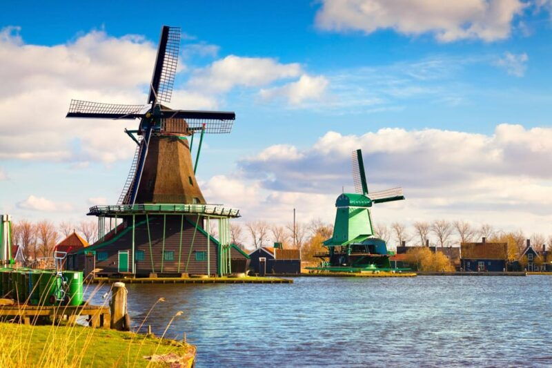 zaanse-schans-walking-tour-with-digital-guide