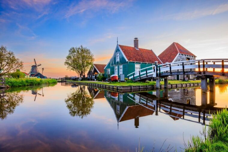 zaanse-schans-walking-tour-with-digital-guide