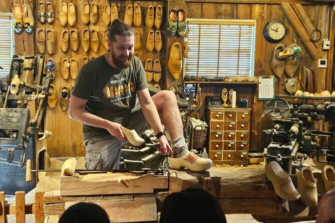 zaanse-schans-windmills-and-cheese-day-trip-by-e-bike