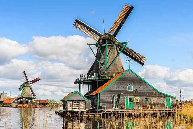 zaanse-schans-windmills-and-cheese-day-trip-by-e-bike