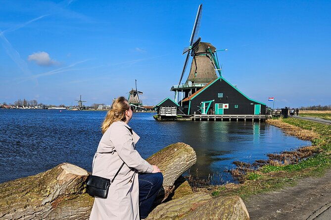 zaanse-schans-windmills-and-volendam-from-amsterdam-live-guided