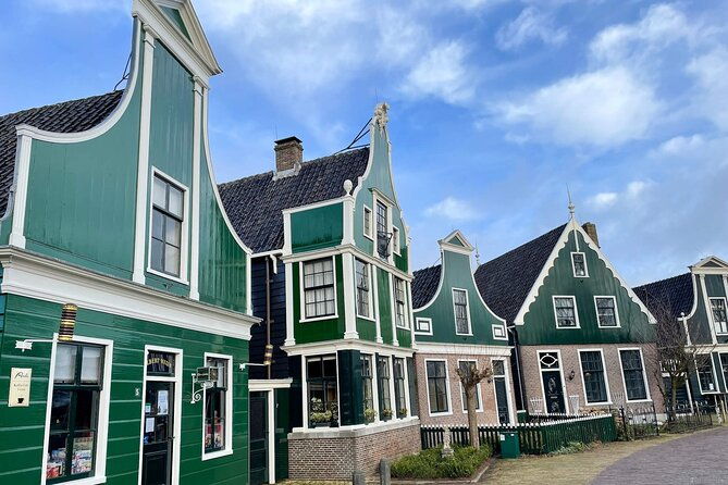 zaanse-schans-windmills-edam-volendam-and-marken-from-amsterdam