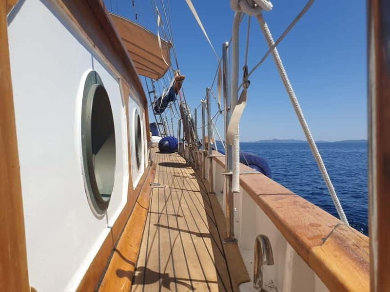 Zadar: Authentic Wooden Boat tour with drinks - Zadar: Authentic Wooden Boat Tour with Drinks — A Deep Dive