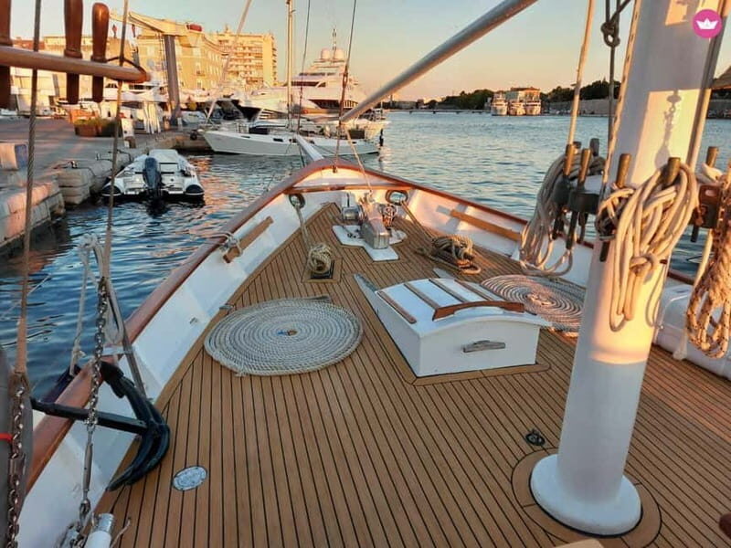 Zadar: Authentic Wooden Boat tour with drinks - Key Points