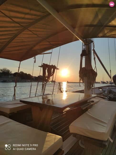 Zadar: Authentic Wooden Boat tour with drinks - FAQs