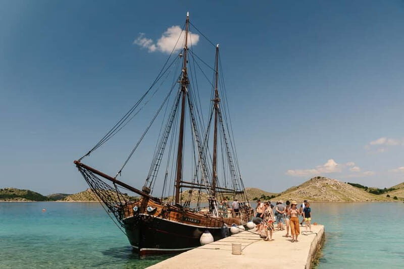 Zadar: Boat Tour with Unlimited Wine & 3 Stops - The Return Journey & Overall Experience