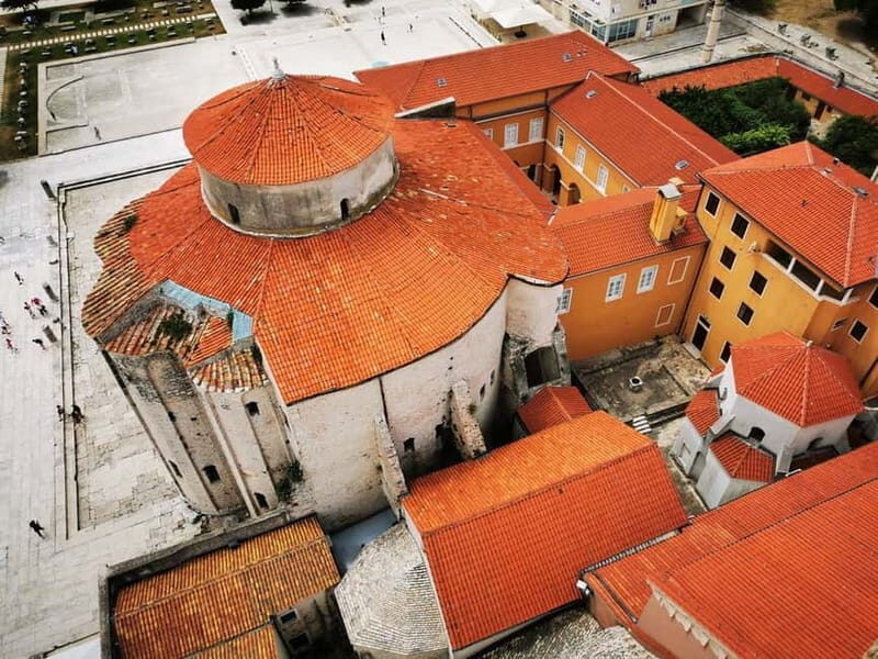 Zadar: City Highlights Walking Tour in Polish - Discovering Zadar’s Highlights at Twilight