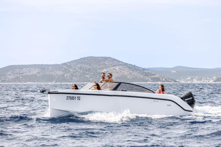 zadar-guided-tour-to-ugljan-osljak-galevac-by-speedboat