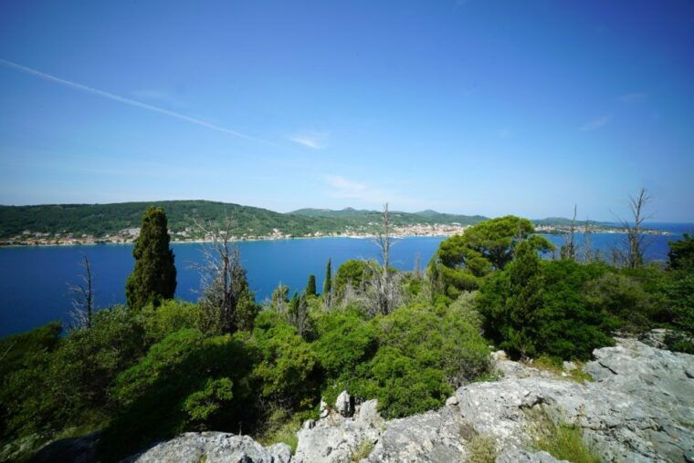 zadar-guided-tour-to-ugljan-osljak-galevac-by-speedboat