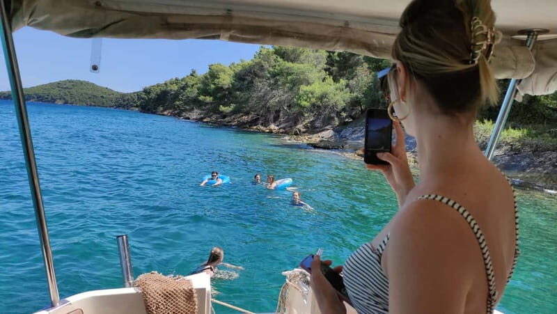 Zadar: Half-day Boat Tour with Snorkeling and Drinks - Group Size and Atmosphere