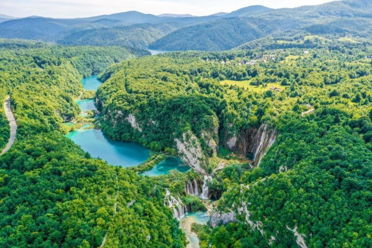 zadar-plitvice-lakes-full-day-guided-tour-with-a-boat-ride
