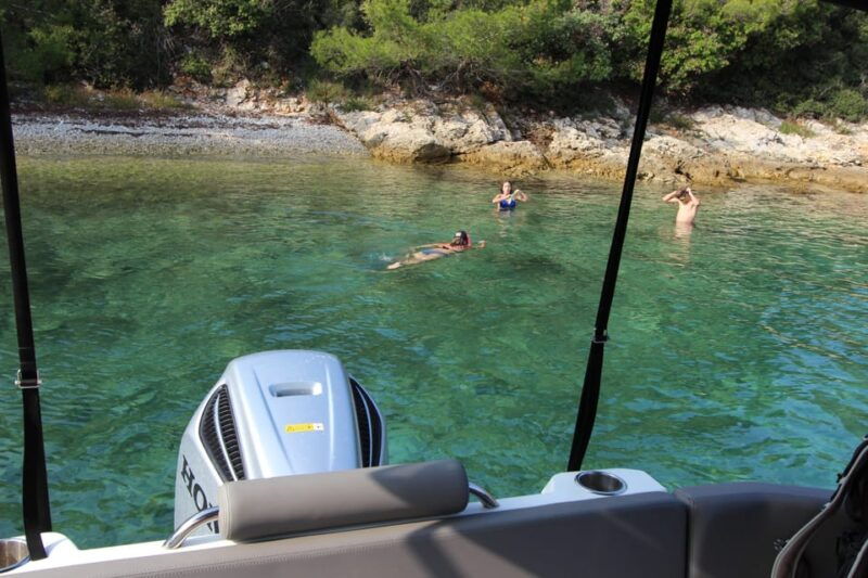 zadar-private-speedboat-tour-to-islands-drinks-included
