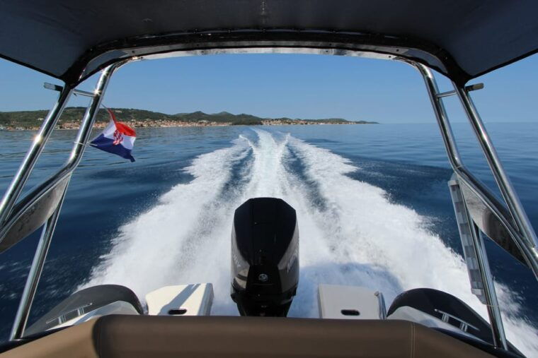 zadar-private-speedboat-tour-to-islands-drinks-included