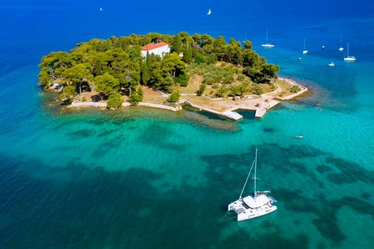 zadar-private-speedboat-tour-to-islands-drinks-included