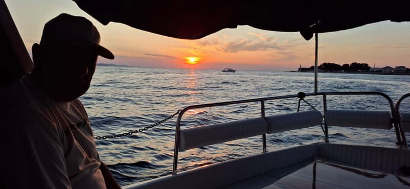 Zadar: Private Vintage Sunset Cruise with Wine - The Onboard Experience: Comfort, Sound, and Savor