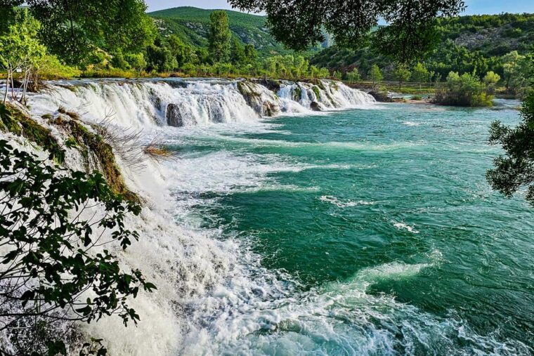 zadar-scenic-trip-to-mountains-caves-and-rivers