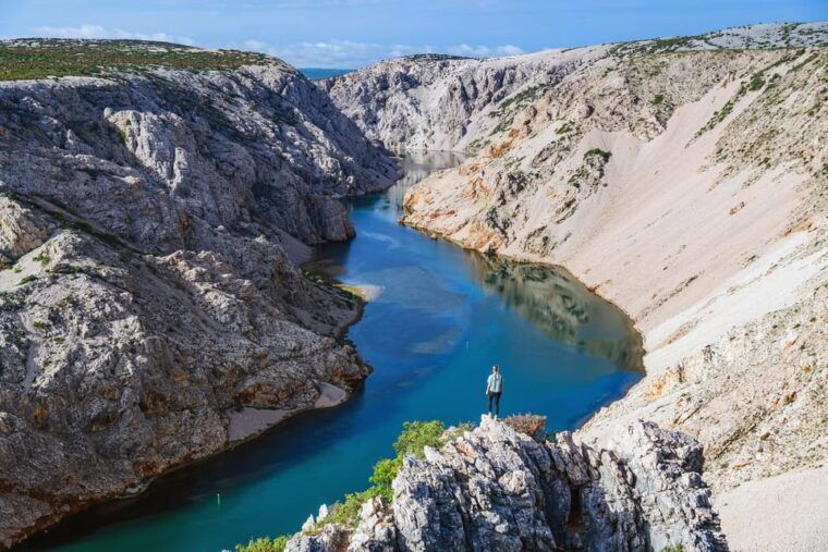 zadar-scenic-trip-to-mountains-caves-and-rivers