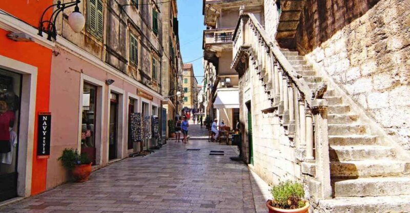 zadar-zadar-private-history-walking-tour-of-old-town