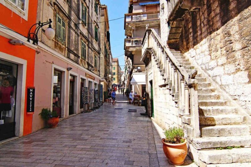 zadar-zadar-private-history-walking-tour-of-old-town