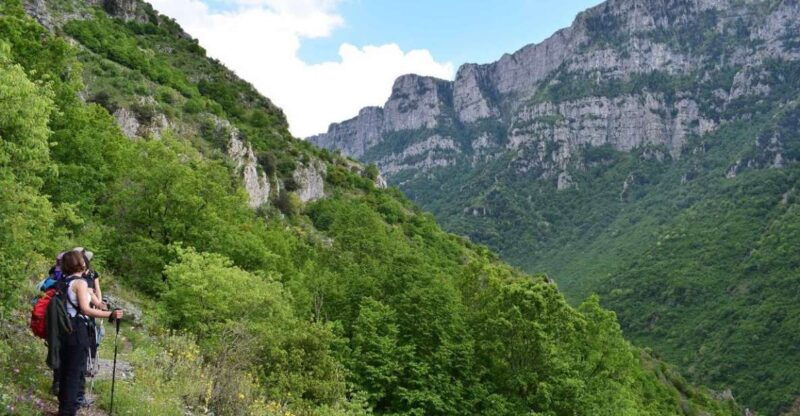 zagori-hiking-in-vikos-gorge