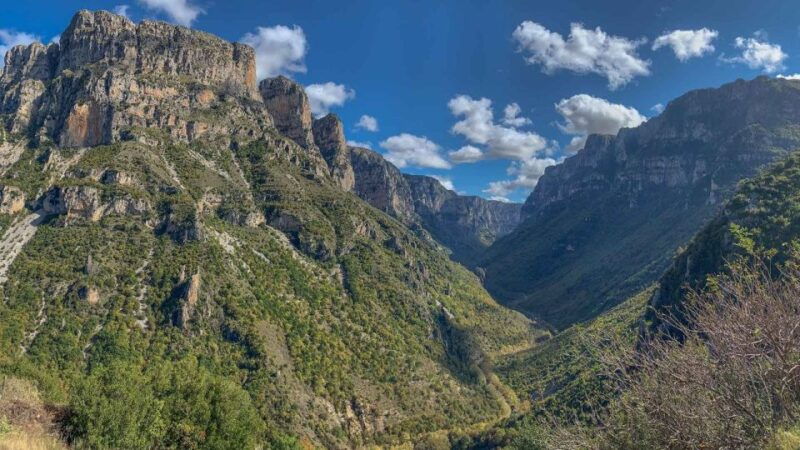 zagori-hiking-in-vikos-gorge